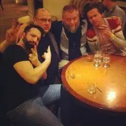 Travelling Man hanging out with Ramon Perez (Tale of Sand) and Tony Harris (Ex Machina) Travelling Man hanging out with Ramon Perez (Tale of Sand) and Tony Harris (Ex Machina)