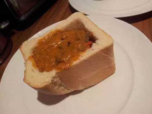 Feast & Glory - bunny chow - South Africa Feast & Glory - bunny chow - South Africa