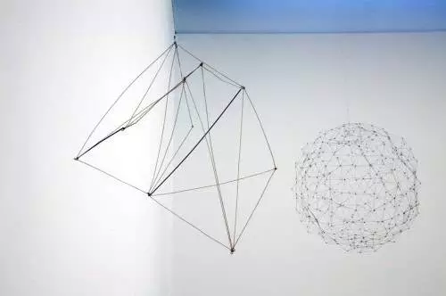 Gallery 2+