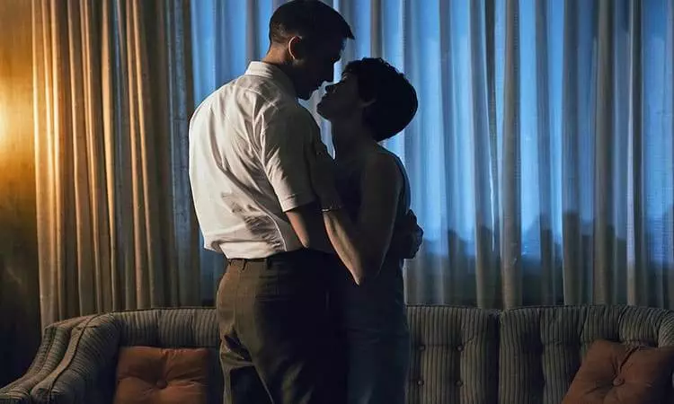 Ryan Gosling and Clare Foy