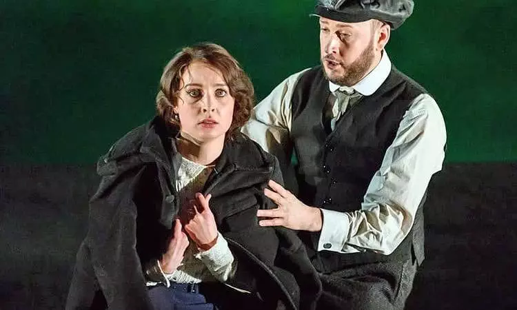 Katie Bray as Varvara and Alexander Sprague as Kudryash in Opera North’s Katya Kabanova (Photo credit: Jane Hobson)