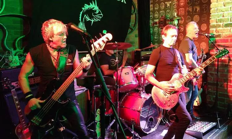 Styckleback playing live